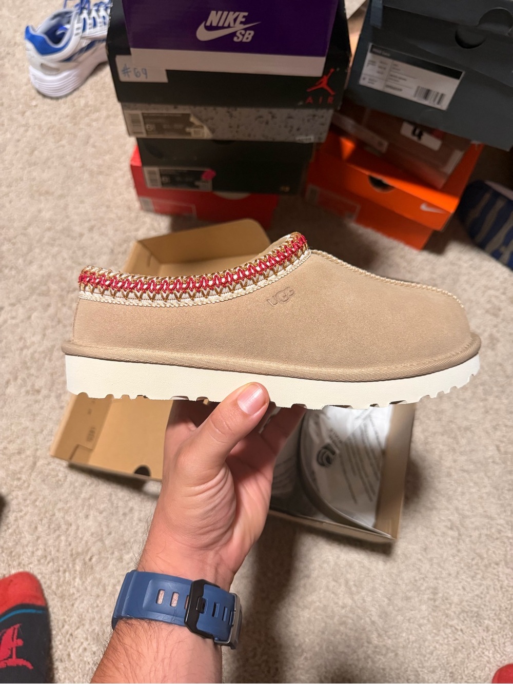 UGG Tasman Slipper ‘Sand Dark Cherry’